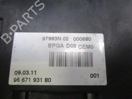Fuse box PEUGEOT 308 CC (4B_) 2.0 HDi | BP32398467E1  - Image 15