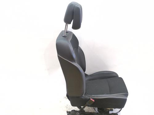 Sæde venstre fortil Sæde venstre fortil RENAULT MEGANE IV Hatchback (B9A/M/N_) 1.5 Blue dCi 115 (B9A6) (116 hp) 33758554 33758554