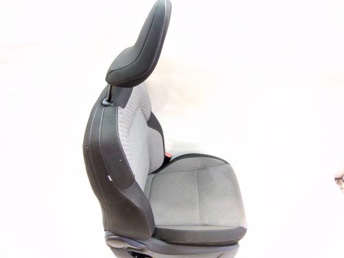 Right front seat RENAULT CLIO V (B7_) 1.5 Blue dCi 100 (B7AD) | BP30157683C16 