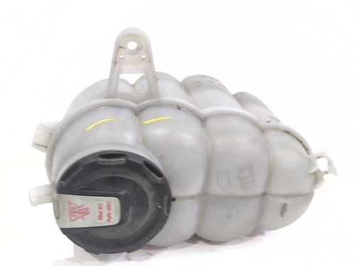 ekpansionstank-audi-a4-b9-8w2-8wc-2015-32720074 main image