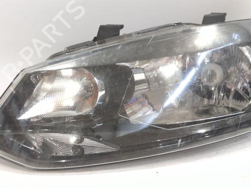 Lyskaster venstre VW POLO V (6R1, 6C1) 1.2 TSI (90 hp) 28077559