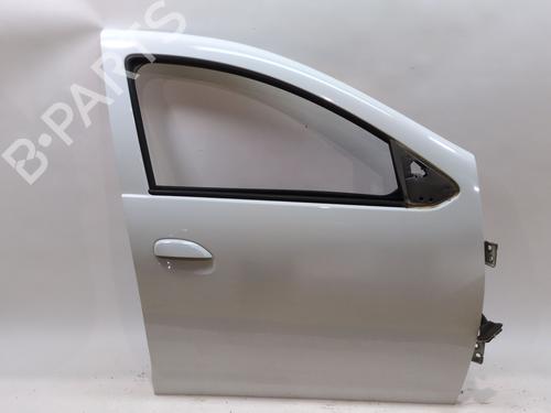 Used Right front door Right front door DACIA SANDERO II 1.5 dCi 75 / Blue dCi 75 (B8JW, B8M4, B8AH, B8M7, B8M6) (75 hp) 39141835 39141835
