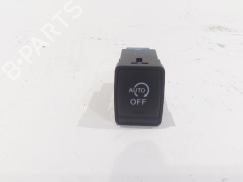 BP21216082I30 main image