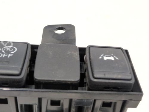 Switch NISSAN QASHQAI II (J11, J11_) 1.6 dCi | BP36322017I30 - Image 3