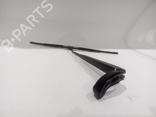 Used Front windshield wiper arm MINI MINI (R56) Cooper D (112 hp) 24104743