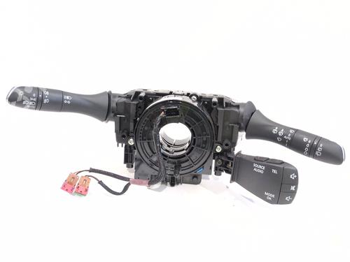 Used Switch Switch RENAULT MEGANE IV Hatchback (B9A/M/N_) 1.5 Blue dCi 95 (B9A2, B9A6) (95 hp) 32667132 32667132