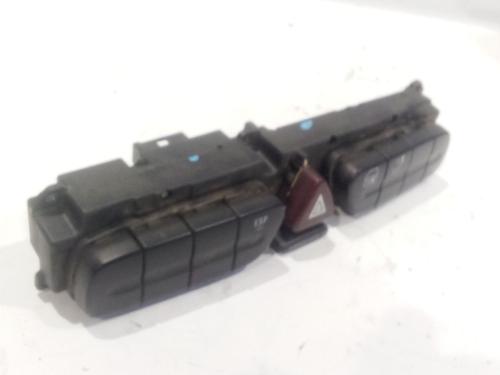 Warning switch MERCEDES-BENZ C-CLASS (W203) C 220 CDI (203.006, 203.008) | BP23259553I22 