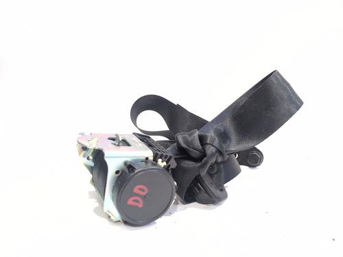 front-right-seatbelt-dacia-sandero-ii-2012-32235391 main image