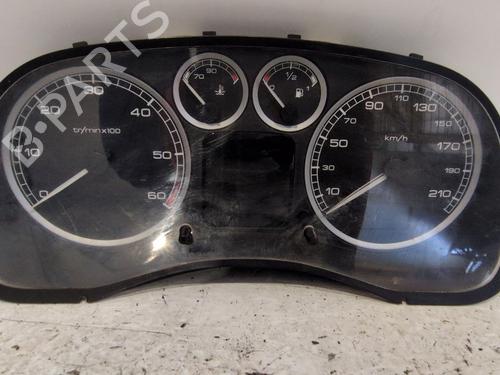 Used Instrument cluster PEUGEOT 307 (3A/C) 1.4 HDi (68 hp) 25978319