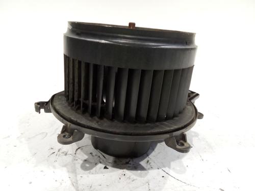 Used Heater blower motor MERCEDES-BENZ CLK (C209) CLK 270 CDI (209.316) (170 hp) 17819263