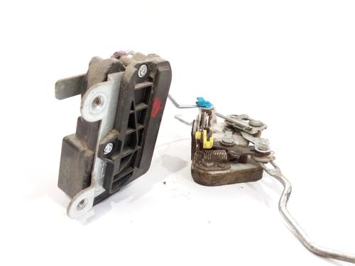 Front right lock HYUNDAI H-1 Van (A1) 2.5 CRDi | BP17823457C97 