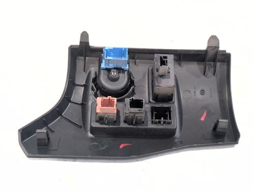 Motor de regulación de faros PEUGEOT PARTNER Tepee 1.6 BlueHDi 100 | BP30695663E19 