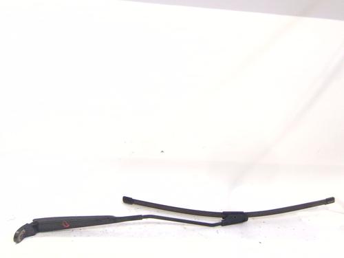 Used Front windshield wiper arm Front windshield wiper arm 33735761 33735761