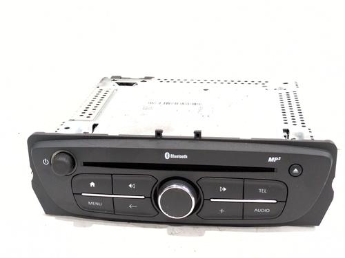 Bilradio RENAULT KANGOO Express (FW0/1_) 1.5 dCi 90 (FW0G, FW05, FW08, FW11) (90 hp) 32182251