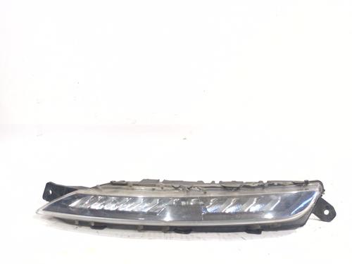 left-daytime-light-citroen-c4-picasso-ii-2013-39236306 main image