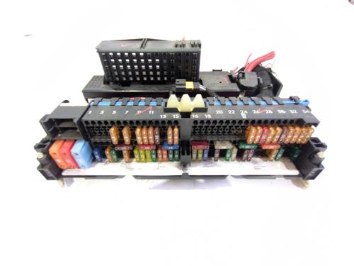 Used Fuse box BMW X3 (E83) 2.0 d (150 hp) 26941385