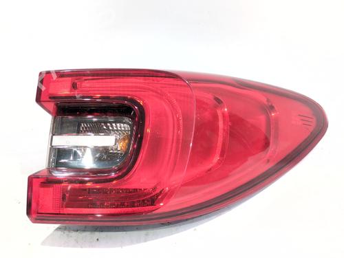 Høyre baklys Høyre baklys RENAULT KADJAR (HA_, HL_) 1.5 BLUE dCi 115 (HLA6) (116 hp) 35980261 35980261