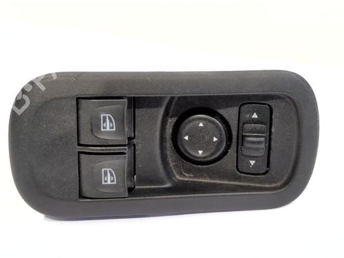 Used Left front window switch Left front window switch RENAULT MASTER III Van (FV) [2010-2026] 33283154 33283154