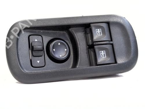 Used Left front window switch Left front window switch RENAULT MASTER III Van (FV) [2010-2026] 33263329 33263329