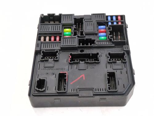 Used Fuse box Fuse box 38238724 38238724