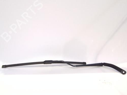 Brazo limpia delantero RENAULT CAPTUR I (J5_, H5_) 1.2 TCe 120 (118 hp) 30702359