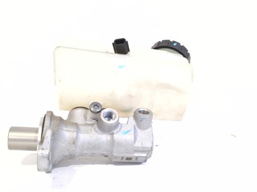 Used Brake master cylinder RENAULT CAPTUR I (J5_, H5_) 0.9 TCe 90 (90 hp) 30158134