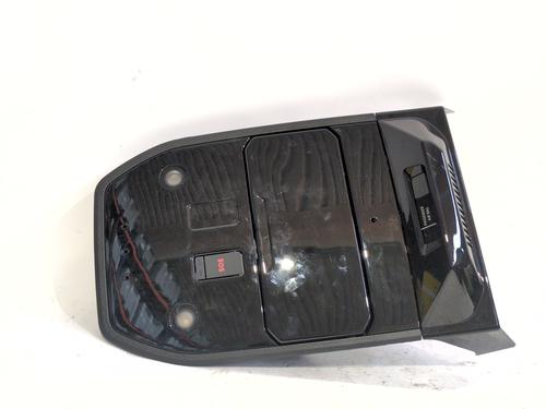 luz-interior-renault-austral-2022-36115894 main image