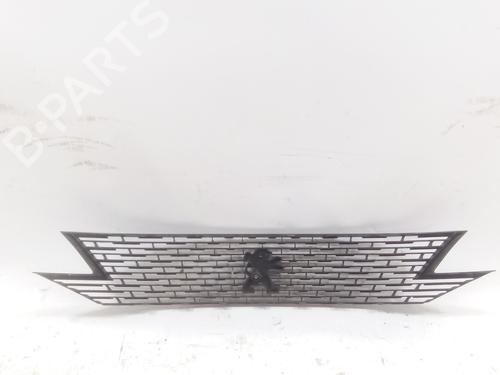 Grille PEUGEOT 3008 II SUV (MC_, MR_, MJ_, M4_) 1.2 THP/ PureTech 130 (MRHNSM, MRHNSU, MRHNSJ, MRHNYW,... | BP23137137C40 