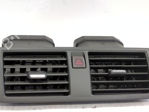 Used Air vent VOLVO V50 (545) 2.0 D (136 hp) 30702186