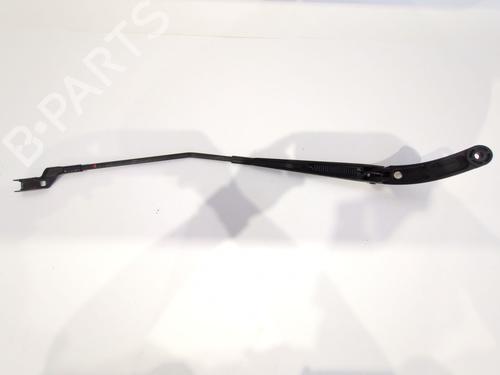 Used Front windshield wiper arm VW POLO VI (AW1, BZ1, AE1) 1.0 TSI (95 hp) 29277191