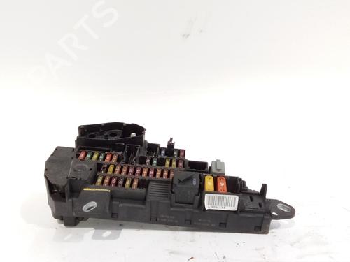 Used Fuse box BMW 5 (E60) 530 i (231 hp) 17821448