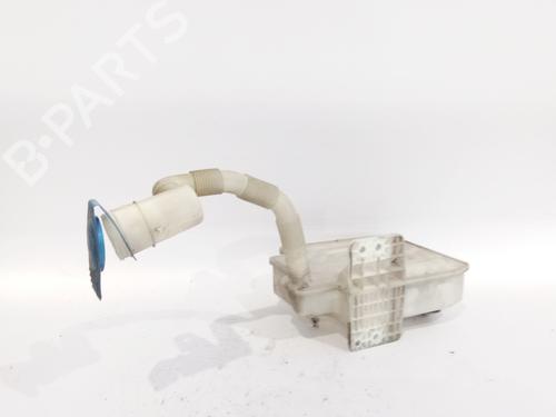 Used Windscreen washer tank VW GOLF VI (5K1) 1.6 TDI (105 hp) 17822164