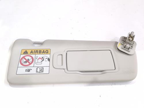 right-sun-visor-renault-arkana-i-lcm_-ldn_-2019-38534106 main image