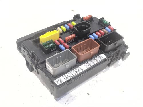 Used Fuse box Fuse box 39094137 39094137