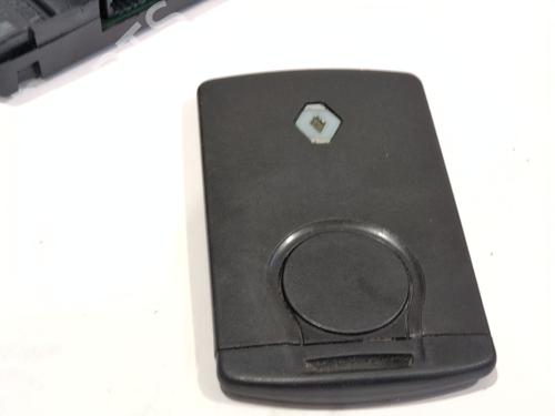 Card reader RENAULT MEGANE III Grandtour (KZ0/1) 1.9 dCi (KZ0J, KZ0N, KZ1S) | BP29734318E4
