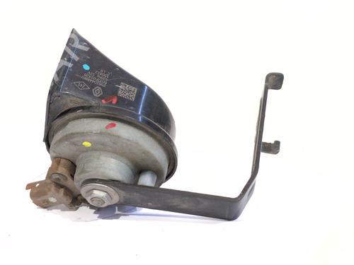 horn-renault-megane-iv-hatchback-b9amn_-2015-34004680 main image