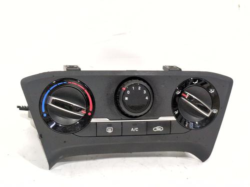 Climate control HYUNDAI i20 II (GB, IB) 1.2 | BP32468573I5 