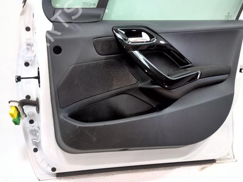 Right front door PEUGEOT 208 I (CA_, CC_) 1.2 PureTech 82 | BP25718494C3
