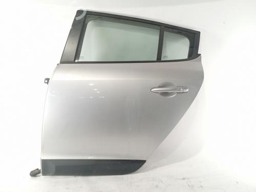 Dør venstre bagtil RENAULT MEGANE III Hatchback (BZ0/1_, B3_) 1.5 dCi (BZ09, BZ0D, BZ1W, BZ29, BZ14) (110 hp) 17817191