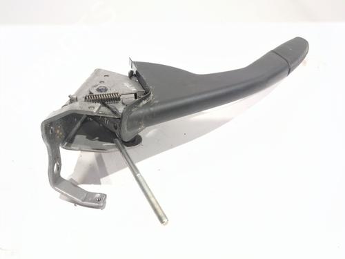 Parkbremsarm/handtak RENAULT CAPTUR I (J5_, H5_) 1.2 TCe 120 (118 hp) 30702361