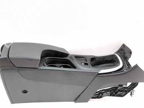 Used Armrest / Center console OPEL INSIGNIA A Saloon (G09) 2.0 CDTI (69) (140 hp) 27606937