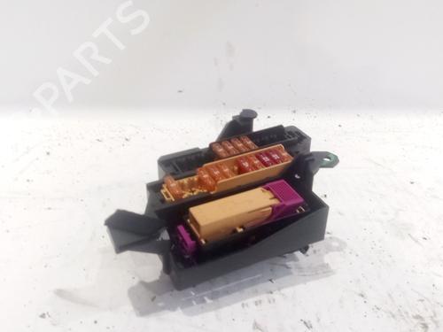 Sikringsdose AUDI A5 (8T3) 3.2 FSI quattro (265 hp) 30934620