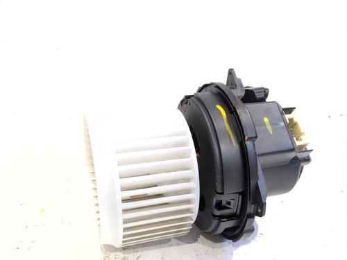 Used Heater blower motor Heater blower motor RENAULT CAPTUR II (HF_) TCe 140 (HFN0) (140 hp) 35726486 35726486