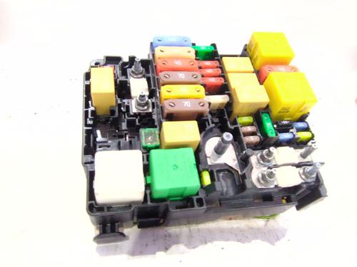 Fuse box CITROËN C4 Picasso II 1.2 THP 130 | BP38107712E1 - Image 2