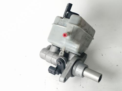 Used Brake master cylinder VW TIGUAN (5N_) [2007-2018]  17817580
