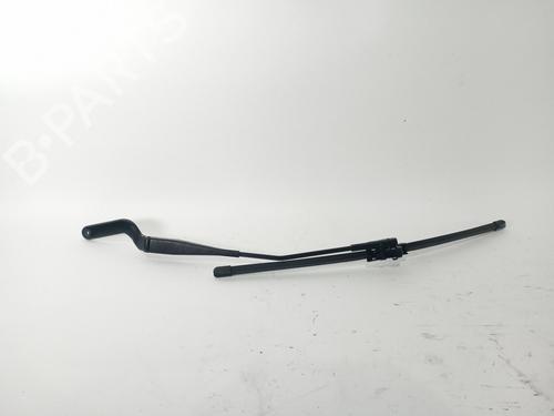 Used Front windshield wiper arm FORD FOCUS C-MAX (DM2) 1.6 TDCi (90 hp) 17820245