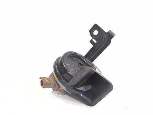 horn-renault-megane-iv-hatchback-b9amn_-2015-32666769 main image