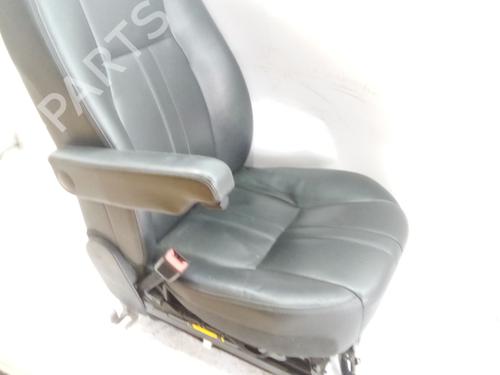 Left front seat LAND ROVER DISCOVERY IV (L319) 3.0 TD 4x4 | BP30157455C15 