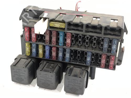 Used Fuse box NISSAN TERRANO II (R20) 2.7 TD 4WD (101 hp) 30157796