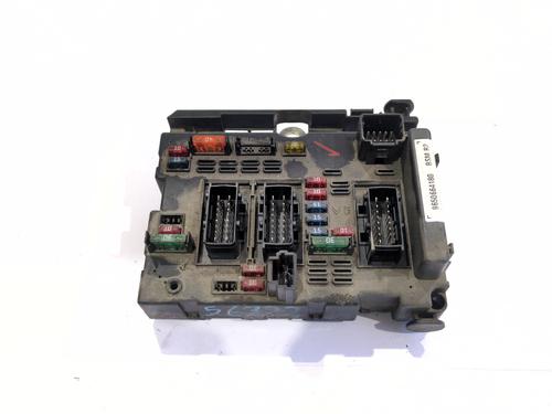 Used Fuse box Fuse box 36552252 36552252